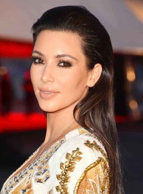 Kim-Kardashian-Beauty-Make-up