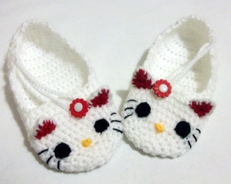 Hello-Kitty-Baby-Shoes-Crochet-Pattern2