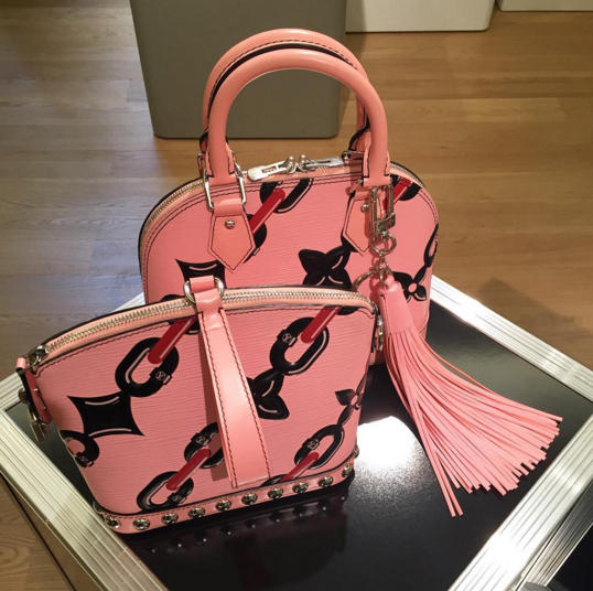 Louis-Vuitton-Pink-Chain bag