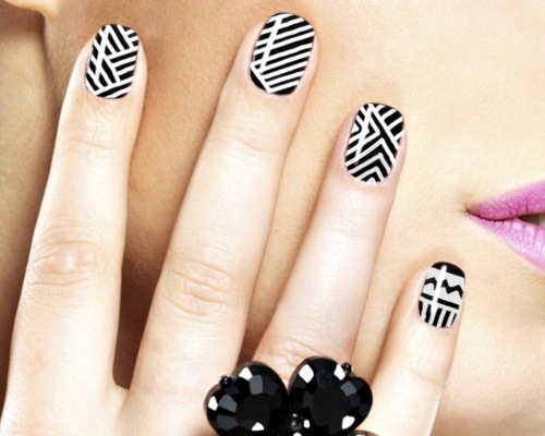 black-with-white-tribal-nail-art-design